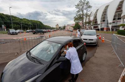 Drive-thru do Beira-Rio recebe doações neste sábado