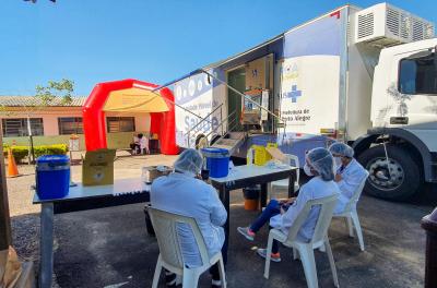 Covid-19: vacinação neste domingo será em unidade móvel no bairro Mário Quintana