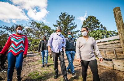 De forma inédita, Melo anuncia venda de área para cooperativa habitacional na Restinga