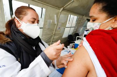 Saúde vacina pessoas com comorbidades a partir de 33 anos no final de semana