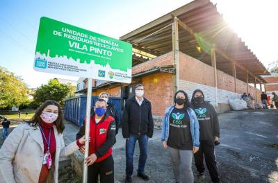 Semana Cidade Limpa prossegue com instalação de placa em Unidade de Triagem