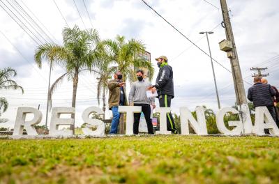 Visita a empresários que adotam espaços públicos na Restinga