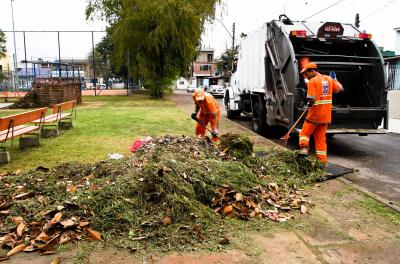 Prefeitura divulga serviços de corte de grama e limpeza de praças