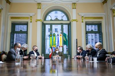 Melo debate sistema de transporte público com dirigentes da Fiergs