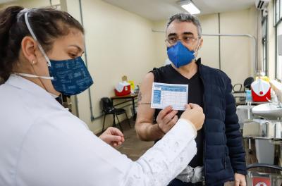 Capital mantém faixa etária em 50 anos para vacinação contra Covid-19