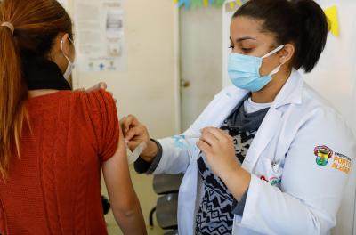 Mulheres com 49 anos podem se vacinar neste sábado em Porto Alegre