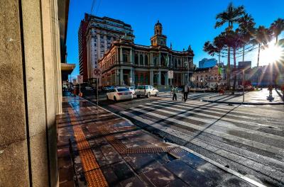 FamÃlias acampadas na rua Uruguai deixam local de forma voluntária