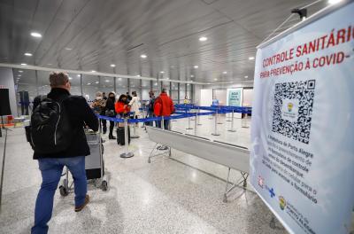 Projeto-piloto de controle sanitário no aeroporto testa 6.203 pessoas, com 55 casos positivos