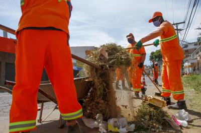 59 vias receberam serviços de capina e roçada nesta semana