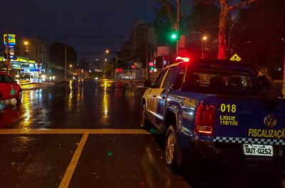 Prefeitura reforça atendimentos e serviços durante a chuva desta quarta