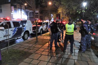 Guarda Municipal desfaz aglomeração com cerca de 1,2 mil pessoas na rua da República