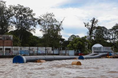 Prefeitura vistoria obra de adutora subaquática da Ponta do Arado nesta quarta-feira