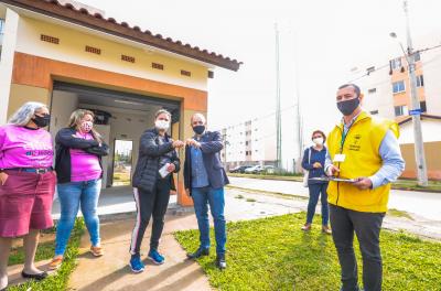 Prefeitura entrega chaves de unidades comerciais no Loteamento Irmãos Maristas