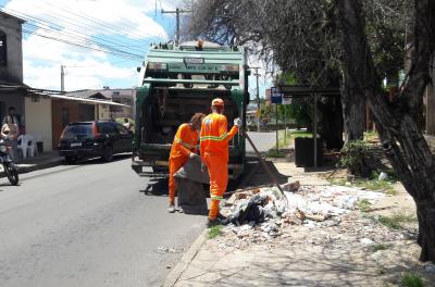 DMLU fez limpeza no bairro São José no domingo