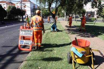 Prefeitura executa capina e roçada em 126 vias nesta semana