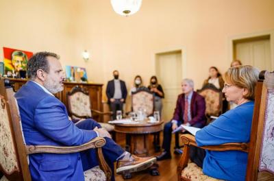Prefeito em exercício recebe cônsul do Canadá 