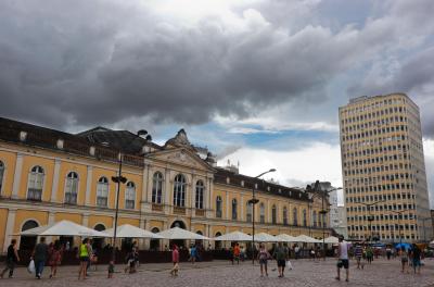 Três empresas manifestam interesse no restauro da fachada do Mercado Público