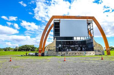 Anfiteatro é utilizado para curso de pilotagem de drone