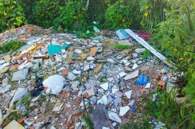 DMLU retirou 23 toneladas de resíduos da avenida Oscar Pereira