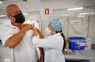 A partir desta terça-feira, 21, poderão buscar a dose de reforço todas as pessoas vacinadas até sete de agosto 