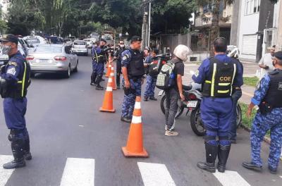 Motocicleta com mais de R$ 18 mil em multas é flagrado na Operação Duas Rodas