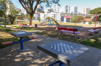 Prefeitura entrega obra de macrodrenagem do Arroio Areia com praça revitalizada na Zona Norte