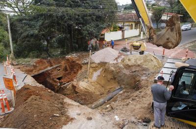 Prefeitura se reúne para tratar de pagamento de terceirizados