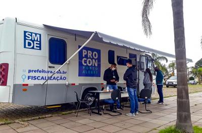 Procon Móvel abre a programação da Semana do Consumidor em Porto Alegre