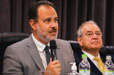 Vice-prefeito participa de audiência pública da OAB/RS
