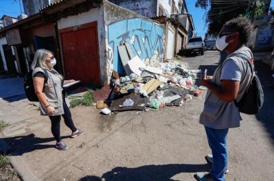 Prefeitura reforça ações de limpeza em bairros onde há risco de dengue na Capital