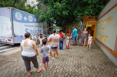 Unidade móvel vacinação infantil