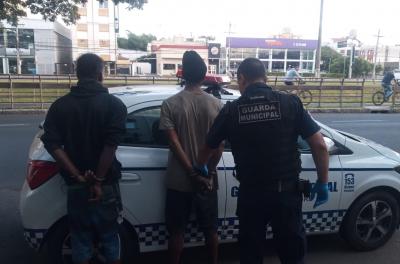 Dupla é presa pela Guarda Municipal tentando furtar a sede da Carris