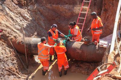 Remoções de árvores causam rompimentos em redes de água