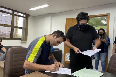 Moradores da Ilha do Pavão recebem bônus-moradia