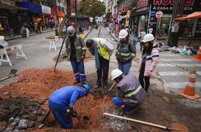 Obras no Centro seguem e abastecimento de água deve ser normalizado de madrugada