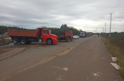 DMLU retira 90 toneladas de resíduos em limpeza na Zona Norte