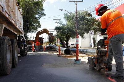 Nova etapa da adutora na 18 de novembro ocorre na av Sertório