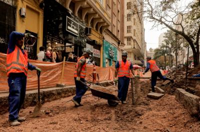 Avanço das obras