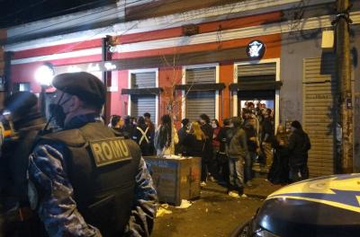 Operação Esforço Concentrado dispersa público na Cidade Baixa