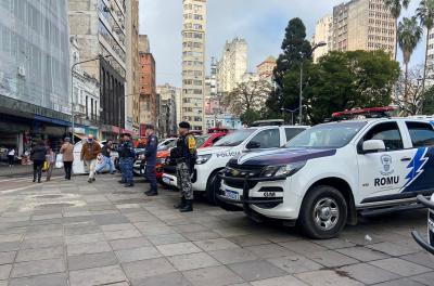 Operação Calçada Livre combate à venda ilegal de ambulantes no Centro