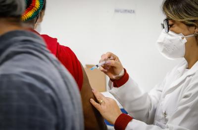 Confira o serviço da vacinação contra gripe e Covid-19 desta terça-feira