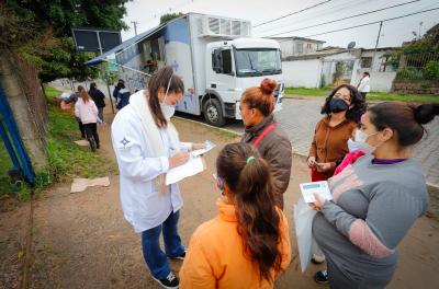 Unidade móvel vacinação covid e gripe