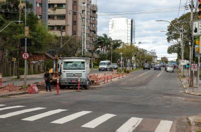 Obra privada gera alterações no trânsito da avenida Nilo Peçanha