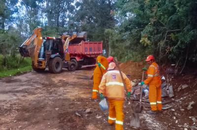 DMLU retirou 19 toneladas de resíduos em limpeza na Lomba do Pinheiro