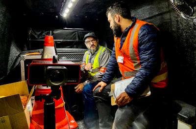 Equipes da SMSUrb acompanha testes em luminárias de LED 