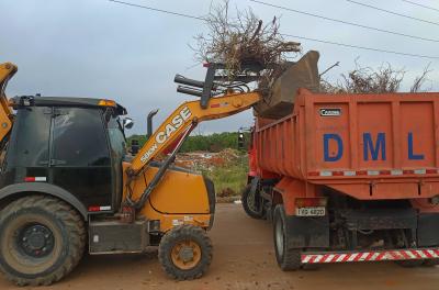 DMLU retirou 36 toneladas de resíduos da avenida Severo Dullius