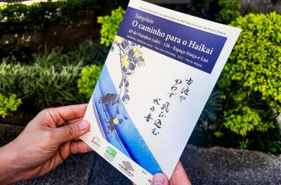 Durante o simpósio, os participantes terão apresentações para aprofundar a compreensão da poesia japonesa e do Haikai