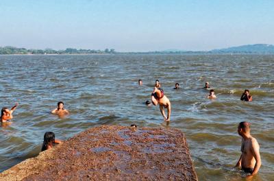 Praias de Belém Novo estão próprias para banho e podem ser aproveitadas pela população