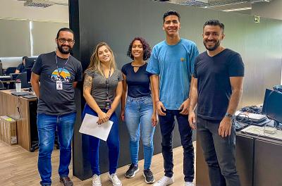 Alunos do Projeto Pescar receberam computadores da CWI Software