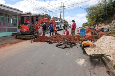 80% da nova tubulação para abastecer o Morro da Cruz já está implantada